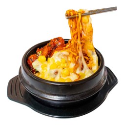 มาม่าเผ็ดพ่นไฟคอร์นชีสไก่กรอบ  Buldak Noodle with Chicken Corn Cheese