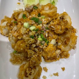 ปลาหมึกทอดกระเทียม