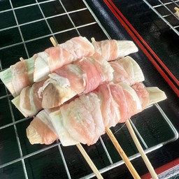 เห็ดออรินจิพันหมูสามชั้น