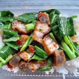 ป้าจันทร์อาหารตามสั่ง