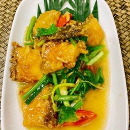 ผัดคื่นฉ่ายปลากะพง