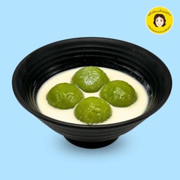 บัวลอยชาเขียวไส้ถั่วแดงนมสด