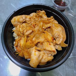 P&A สามชั้นผัดกิมจิ