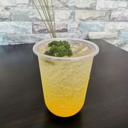 อิตาเลี่ยนโซดา(เลือกน้ำผลไม้ได้)