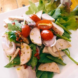 ยำหมูยอ