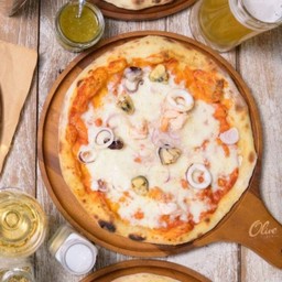 Seafood Pizza