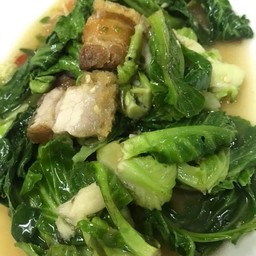 ผัดแขนงหมูกรอบ
