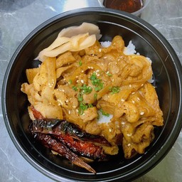 P&A สามชั้นผัดหม่าล่า