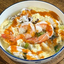 สุกี้น้ำ (เลือกเนื้อสัตว์ได้)