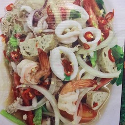 ยำวุ้นเส้นรวมมิตร