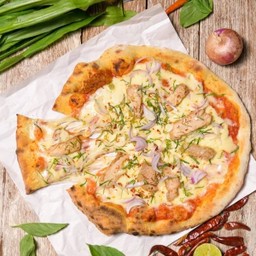 Nam Tok Moo Pizza