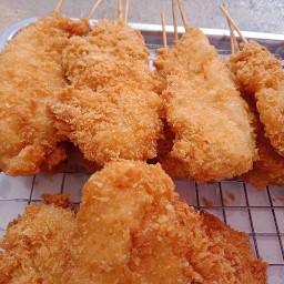 ไก่ทอด หน้า 7-11 สามแยกเขื่อน