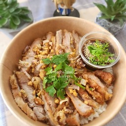 ข้าวหมูทอดจิ้มแจ่ว