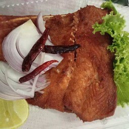 ปลาส้มทอดคู่ข้าวหอม1ชุด