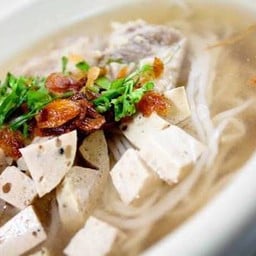 ก๋วยจั๊บญวนหมูทรงเครื่อง