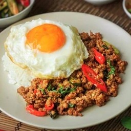 ตามสั่งหน้าบ้าน กระเพราครัวสามหมู สาขา1