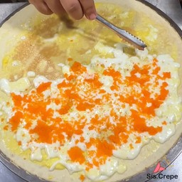 เครปร้อน ไข่กุ้ง+ชีส