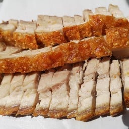 หมูกรอบ