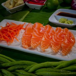 แซลม่อนซาซิมิ