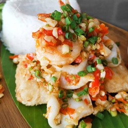 ผัดพริกเกลือเลือกเนื้อสัตว์