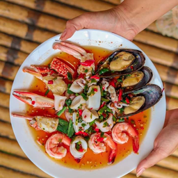 ยำรวมมิตรทะเล