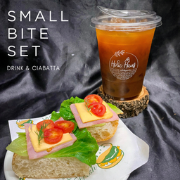 Small Bite Set เครื่องดื่ม+ขนมปังแฮมชีส