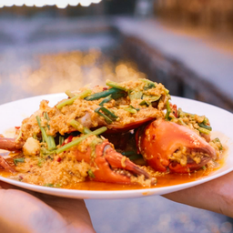 ปูม้าผัดผงกระหรี่ 