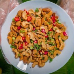 เม็ดมะม่วง พริกเกลือ