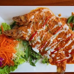 ฉู่ฉี่ปลาเนื้ออ่อนทอด