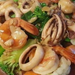 ราดหน้าทะเล