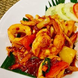 ผัดน้ำพริกเผา