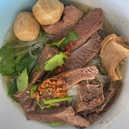 ก๋วยเตี๋ยวเนื้อตุ๋น อ ต ก ลำลูกกาคลอง2