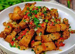 หมูสามสั้นคั่วพริกเกลือ