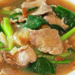 ราดหน้าหมู