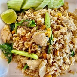 ข้าวผัดไก่ (ไม่แถมไข่ดาว)