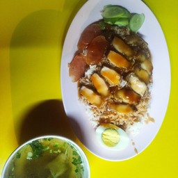 ข้าวหมูกรอบ