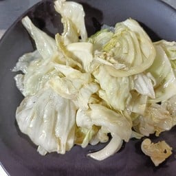 กะหล่ำผัดน้ำปลา