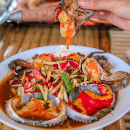 ส้มตำปูทะเลไข่ดอง