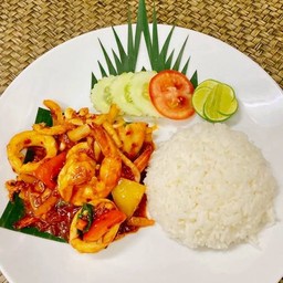 ผัดน้ำพริกเผา(ราดข้าว)