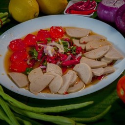 ยำไข่แดงหมูยอ