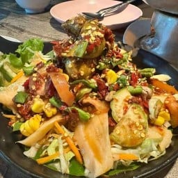 สวนสุขสามยอด Cafe'&Bistro