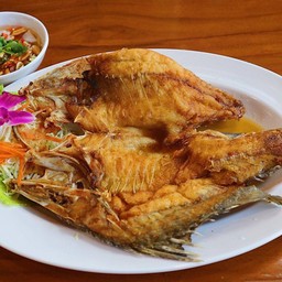 ปลากระพงทอดน้ำปลา