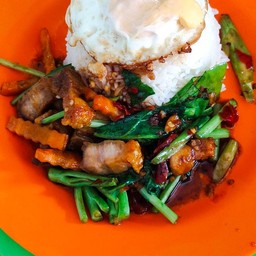 ข้าวกระเพราหมูกรอบ+ไข่ดาว