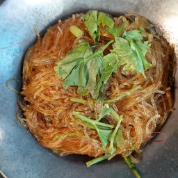 กุ้งอบวุ้นเส้น