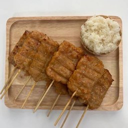 หมูปิ้ง10ไม้กับข้าวเหนียว