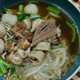 นายแจ๋วก๋วยเตี๋ยวเนื้อเปื่อย ก๋วยเตี๋ยวหมูตุ๋น -
