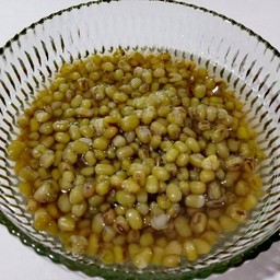 ถั่วเขียวต้มน้ำตาล