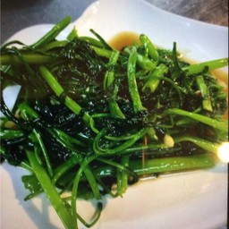 ผักบุ้งผัดน้ำมันหอย