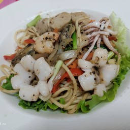 สปาเก็ตตี้ผัดพริกไทยดำ