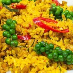 ข้าวผัดคั่วกลิ่งไก่